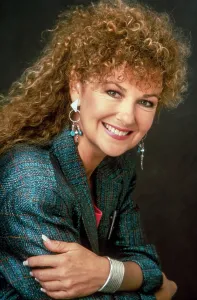 Shelley Prints: COACH, Shelley Fabares (season 3, 1990), 1989-1997