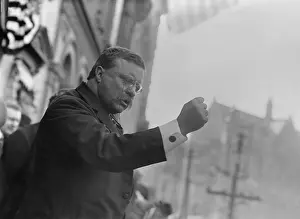 Balcony Prints: Colonel Theodore Roosevelt, speaking in Yonkers