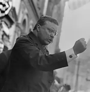 Balcony Prints: Colonel Theodore Roosevelt, speaking in Yonkers