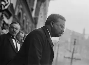 Balcony Prints: Colonel Theodore Roosevelt, speaking in Yonkers
