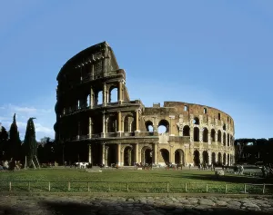 Colosseum or Flavian Amphitheatre. 72-80. ITALY. LAZIO. ROME. Rome. Roman art. Early Empire. Architecture. AISA/Everett Collection (25061)**US SALES ONLY**