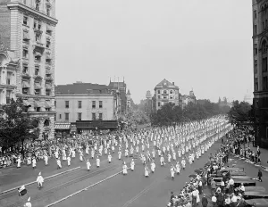 Lcgr1512 Prints: Columns of Ku Klux Klansmen march down Pennsylvania Avenue on August 8