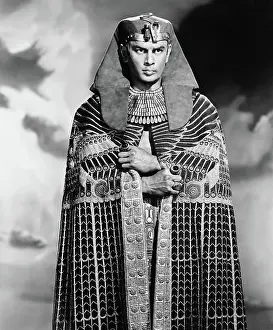 Prints of THE TEN COMMANDMENTS, Yul Brynner, 1956 October Prints: THE TEN COMMANDMENTS, Yul Brynner, 1956