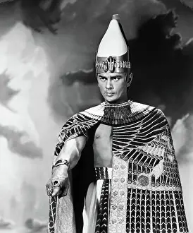 Prints of THE TEN COMMANDMENTS, Yul Brynner, 1956 October Prints: THE TEN COMMANDMENTS, Yul Brynner, 1956