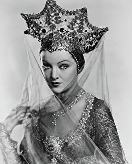 Images Dated 7th June 2019: A CONNECTICUT YANKEE, Myrna Loy
