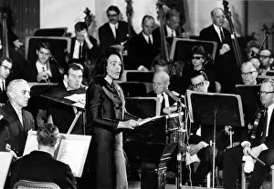Memorial Prints: Coretta Scott King narrates Aaron Copland's Lincoln Portrait during Memorial Day concert by the Washington National