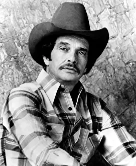 Merle Prints: Country singer Merle Haggard. ca 1980. Courtesy: CSU Archives/Everett Collection