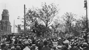 Ecrem Prints: Crowd of people gathered to watch the lynching of Jesse Washington