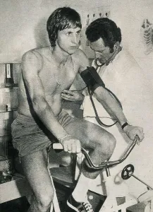 Cruyff Prints: CRUYFF, Johan (1948). Johan Cruyff doing the medical tests to sign up with Barcelona FC (1973)