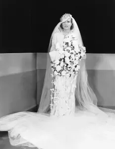 Images Dated 7th March 2014: DANCING LADY, Joan Crawford, in a wedding gown by Adrian, 1933