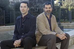 Daniel y Bernat Roman (2004). Oscar Elias/AISA/Everett Collection (184335)**US SALES ONLY**
