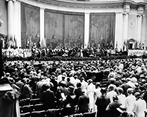 Stages Prints: Daughters of the American Revolution begin their convention with a prayer in Constitution Hall