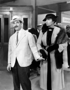Images Dated 28th June 2005: A DAY AT THE RACES, Groucho Marx, Margaret Dumont, 1937