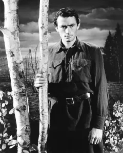 Images Dated 18th June 2015: DAYS OF GLORY, Gregory Peck, 1944