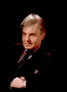 1990s Movies Prints: DEAD AGAIN, Derek Jacobi, 1991, (c)Paramount Pictures/courtesy Everett Collection