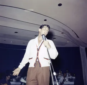 Singing Prints: Dean Martin, singing, circa 1950s