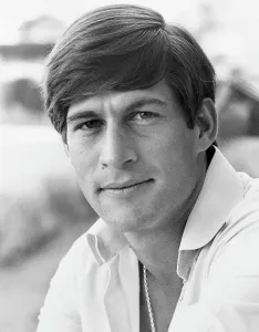 Simon Prints: DEATH ON THE NILE, Simon MacCorkindale, 1978. Paramount/courtesy Everett Collection