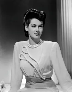 Images Dated 8th September 2006: DESIGN FOR SCANDAL, Rosalind Russell, 1941