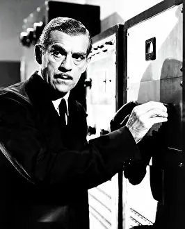 Images Dated 17th July 2018: THE DEVIL COMMANDS, Boris Karloff, 1941