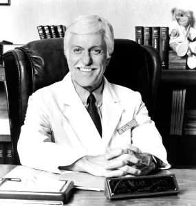 2000s Tv Prints: DIAGNOSIS MURDER, Dick Van Dyke, 1993-2001