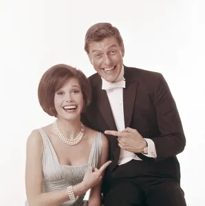 Laughing Prints: THE DICK VAN DYKE SHOW, from left: Mary Tyler Moore, Dick Van Dyke, 1961-1966
