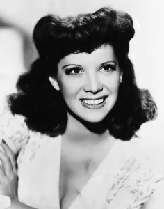 Dinah Prints: Dinah Shore, mid 1940s
