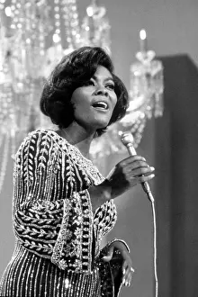 Warwick Prints: Dionne Warwick around 1970. Courtesy: CSU Archives / Everett Collection