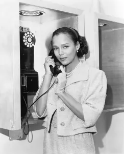 Images Dated 14th April 2008: Dorothy Dandridge (1922-1965), half-length portrait