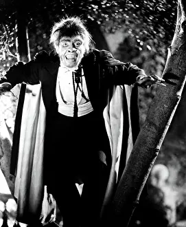 Jsx 44 Prints: DR. JEKYLL AND MR. HYDE, Fredric March (in makeup by Wally Westmore), 1931