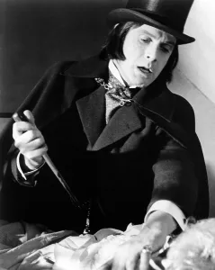 Stabbing Prints: DR. JEKYLL AND SISTER HYDE, Ralph Bates, 1971