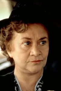 1988 Movies Prints: THE DRESSMAKER, Joan Plowright