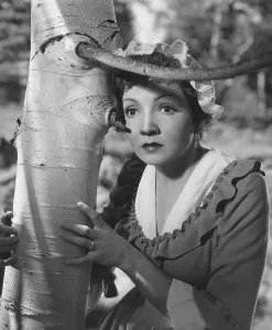 Images Dated 19th August 2015: DRUMS ALONG THE MOHAWK, Claudette Colbert