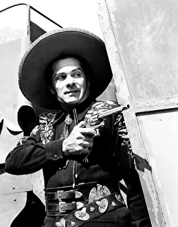 Movpor15 Prints: Duncan Renaldo, who played The Cisco Kid in 8 films (1945-50) and on TV (1950-56)