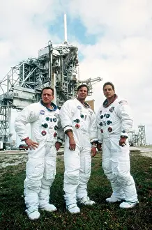 Tv Movie Prints: FROM THE EARTH TO THE MOON, from left, Fredric Lehne, John Mese, Mark Harmon, 1998