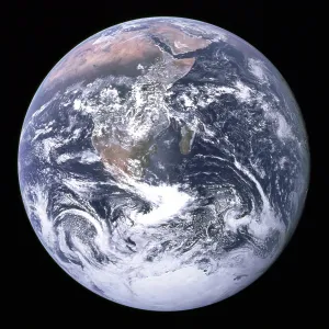 Globe Prints: Earth view from Apollo 17 moon mission