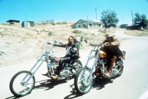 Motorcycle Prints: EASY RIDER, from left: Peter Fonda, Dennis Hopper, 1969 easyrider-fsct03(easyrider-fsct03)