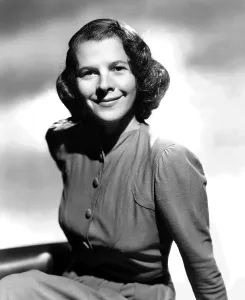 EDGE OF DARKNESS, Ruth Gordon, 1943