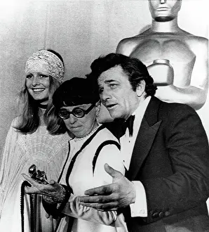 Edith Prints: EDITH HEAD (center), flanked by Twiggy and Peter Falk as she accepts the Oscar for Best Achievement in Costume Design