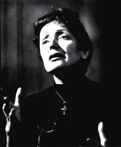 Edith Prints: EDITH PIAF, c. 1954. Courtesy: CSU Archives / Everett Collection