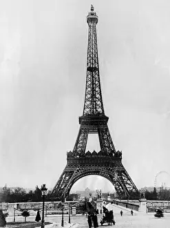 Paris Prints: Eiffel Tower, Paris France. ca. 1928.Courtesy: CSU Archives/Everett Collection