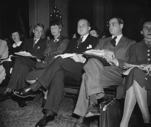 Lcgr1306 Prints: Eleanor Roosevelt with American Youth Conference at HUAC, Nov. 30, 1939