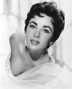 1950s Hairstyles Prints: Elizabeth Taylor, 1954