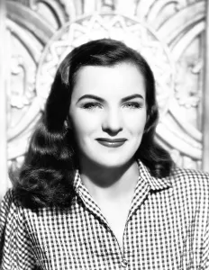 Images Dated 24th December 2015: Ella Raines, 1944