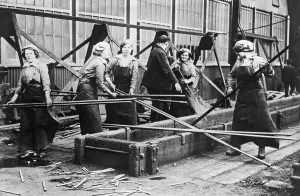 Labor Prints: English women working in shipbuilding yards during World War 1