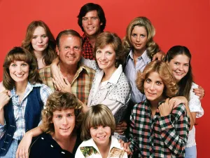 Posing Prints: EIGHT IS ENOUGH, Laurie Walters