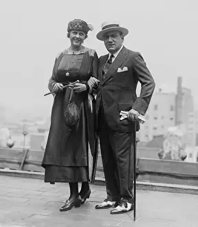 Caruso Prints: Enrico Caruso (1873-1921), with his new wife