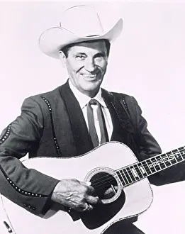 Ernest Prints: ERNEST TUBB, c. 1977. Courtesy: CSU Archives / Everett Collection
