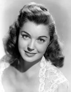 Lace Prints: ESTHER WILLIAMS, portrait. 1946