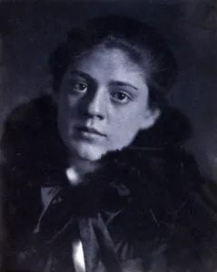 Images Dated 18th December 2007: Ethel Barrymore (1879-1959) at age 21, 1900
