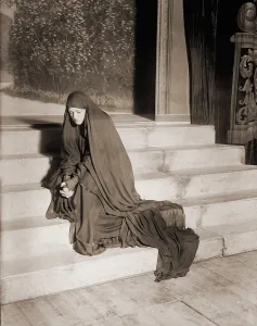 Images Dated 22nd October 2008: Ethel Barrymore (1879-1959), on stage. Ca. 1915
